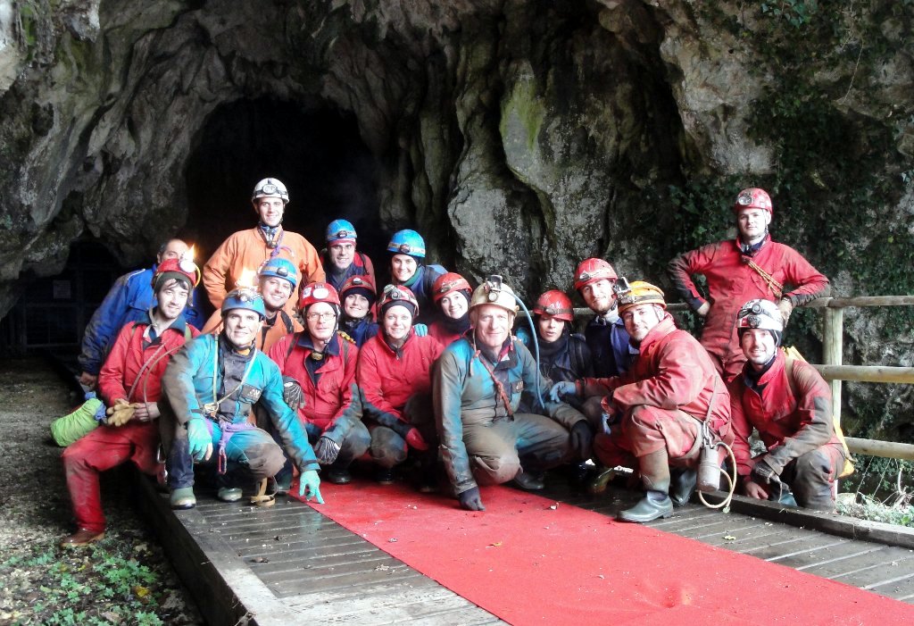 Foto di gruppo - Grotta dell'Arco (uscita corso 2011)